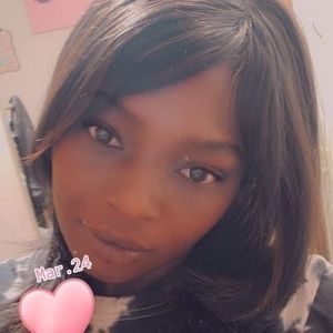 Meet your Posher, Evie